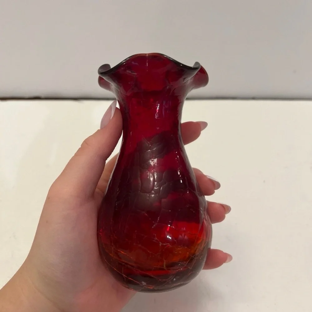 Red crackle vase 5